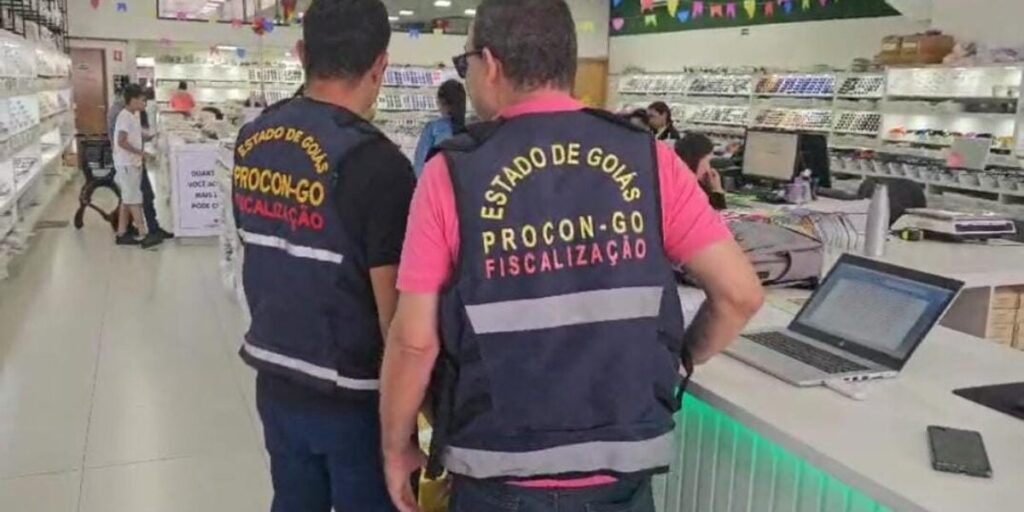 Procon Goiás notifica 7 óticas por cumprimento de nova lei do setor