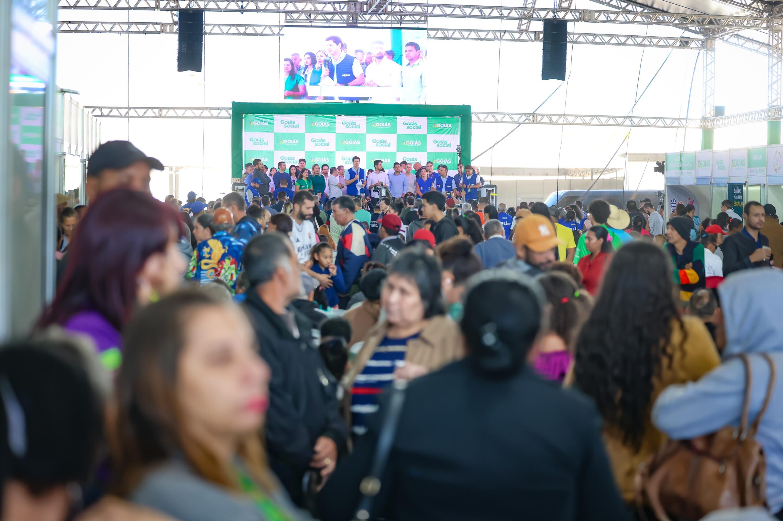Goiás Social atende população de Valparaíso 