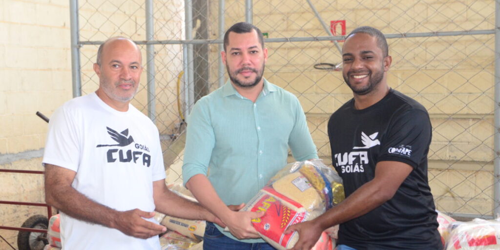 Secti entrega cestas básicas a instituições sociais