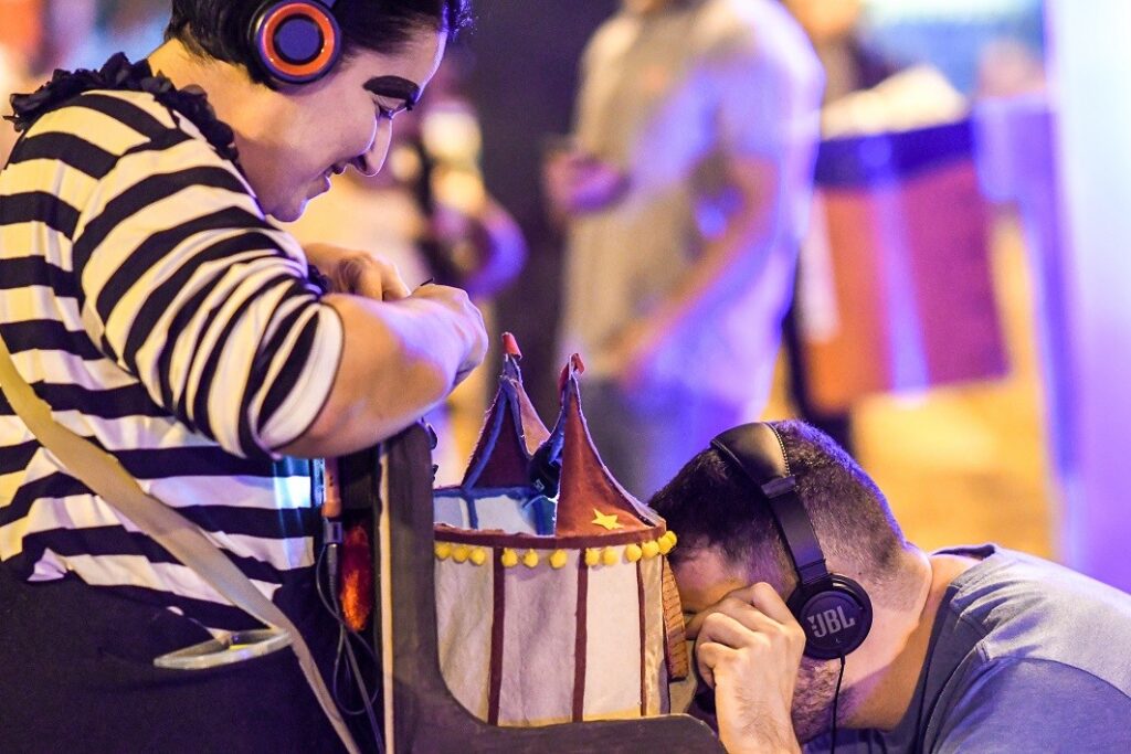 Cia de Teatro Nu Escuro apresenta “Dramas ao Cubo” em praças de Goiânia