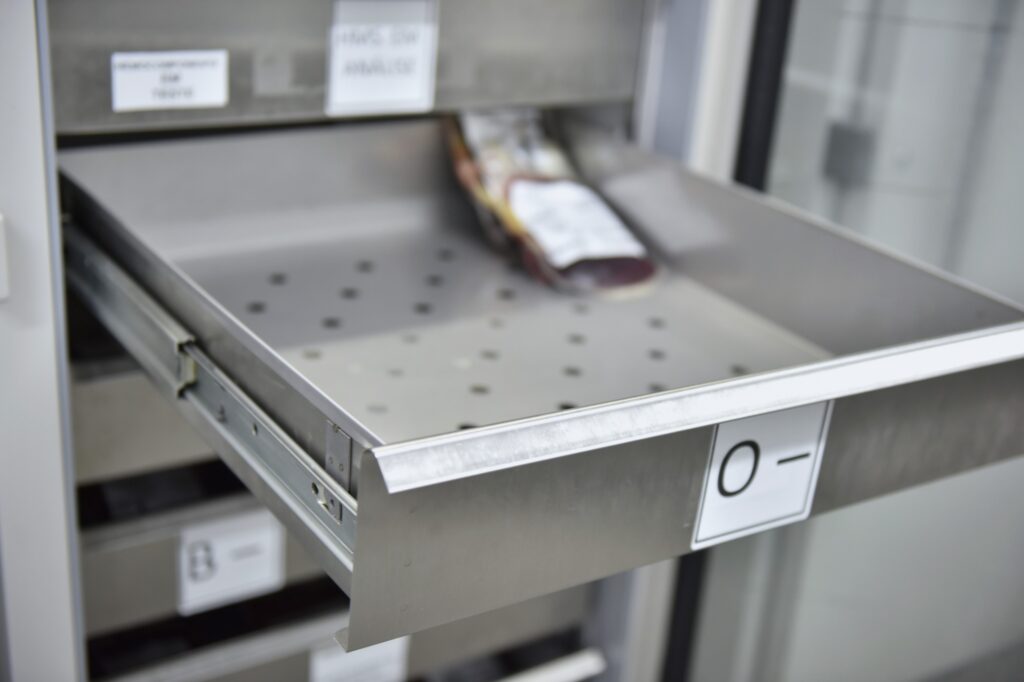 Bolsa de sangue no Banco de Sangue do Hugol