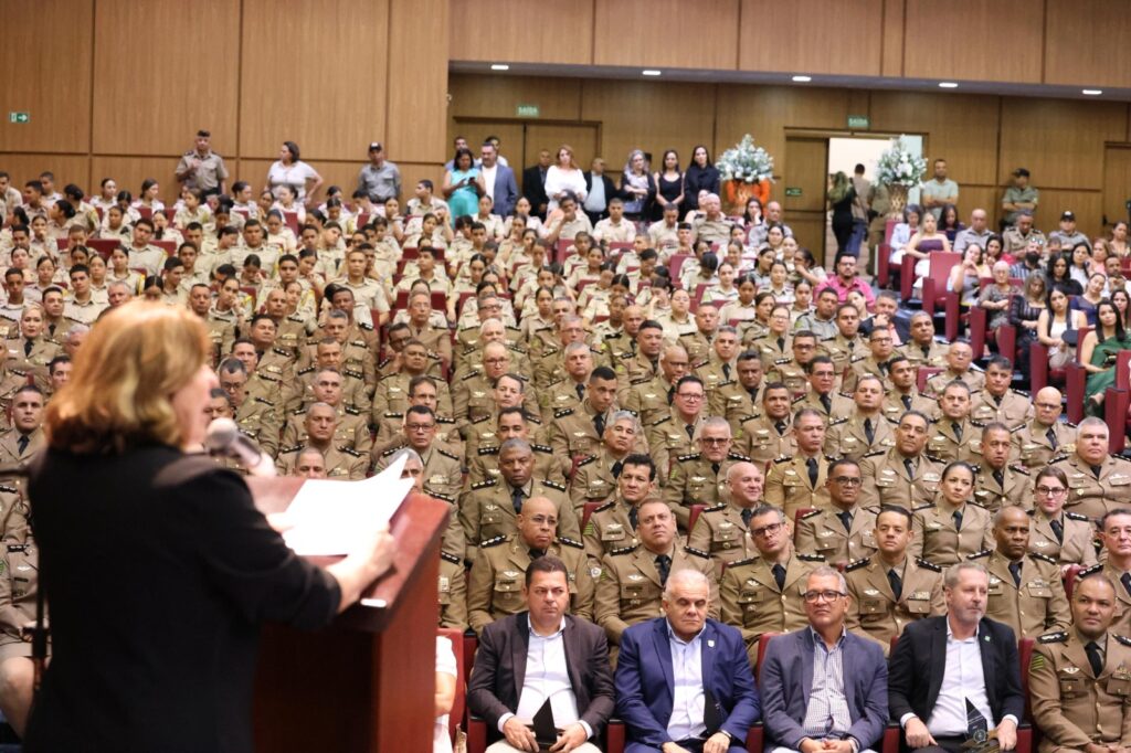 Curso de Gestão dos Colégios da PM forma primeira turma