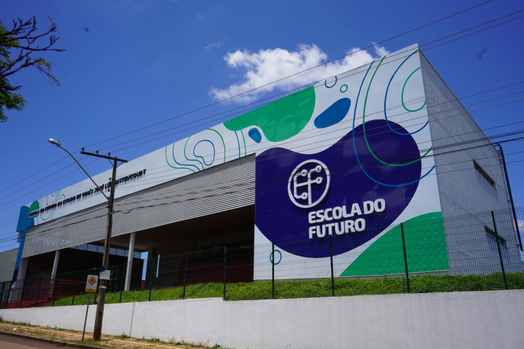 Escola do Futuro oferece cursos gratuitos de arte e tecnologia