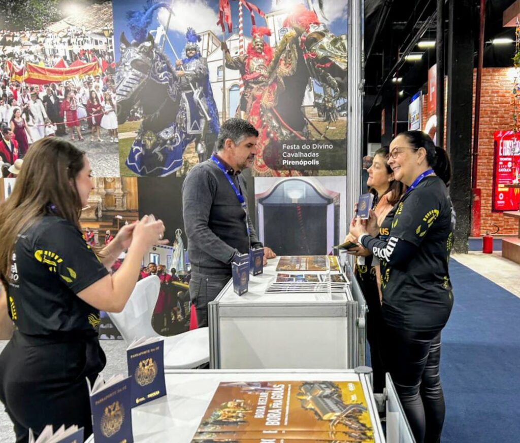 stande da Goiás Turismo na ExpoCatólica 2025