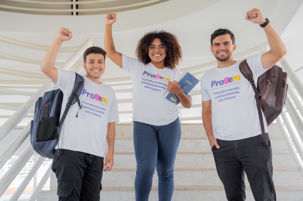 Estudantes bolsistas do Probem