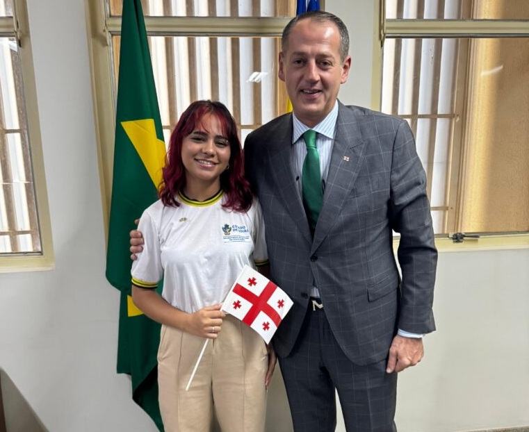 Jovem selecionada para bolsa na Geórgia