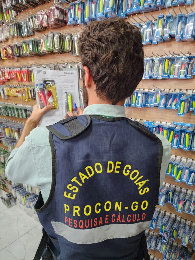 Procon Goiás encontra variação de quase 245% em preços de produtos de camping e pesca
