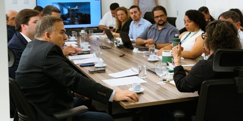 Condições do lixão de Goiânia foram discutidas pela secretária Andréa Vulcanis e prefeito da capital, Sandro Mabel