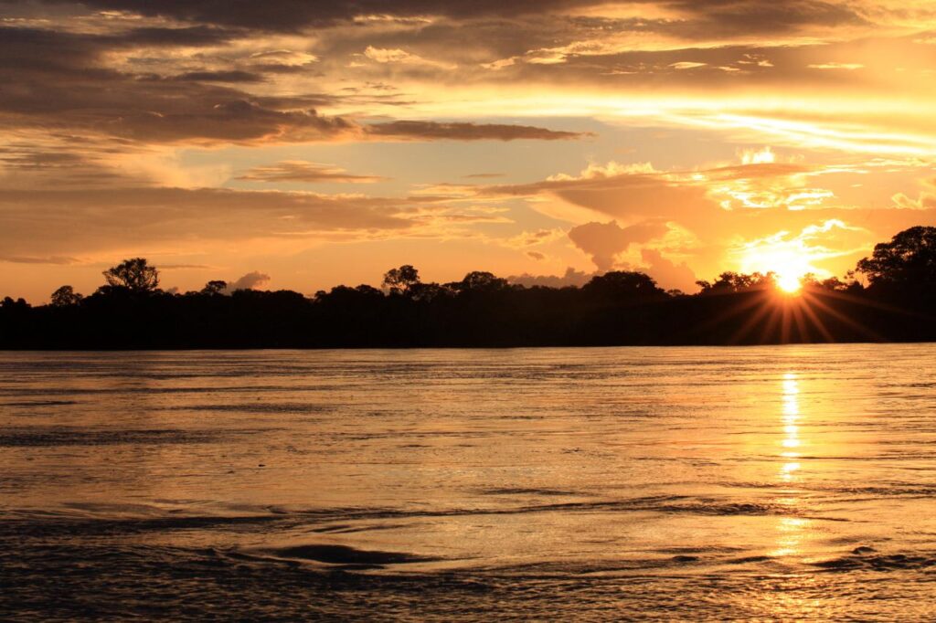 Por do sol no Rio Araguaia