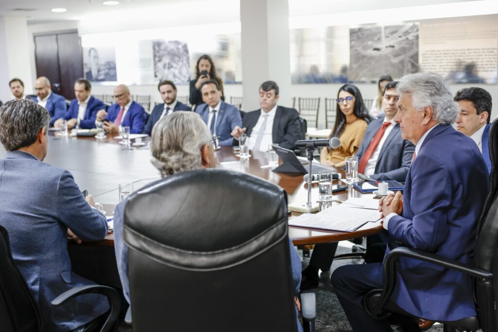 Caiado articula com setor produtivo e busca blindar economia goiana de tarifaço