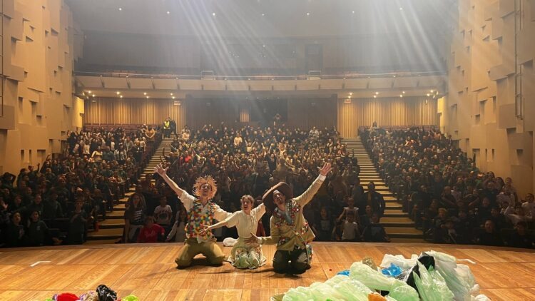 Secti abre mais de 600 vagas gratuitas em cursos de teatro e violão em nove cidades