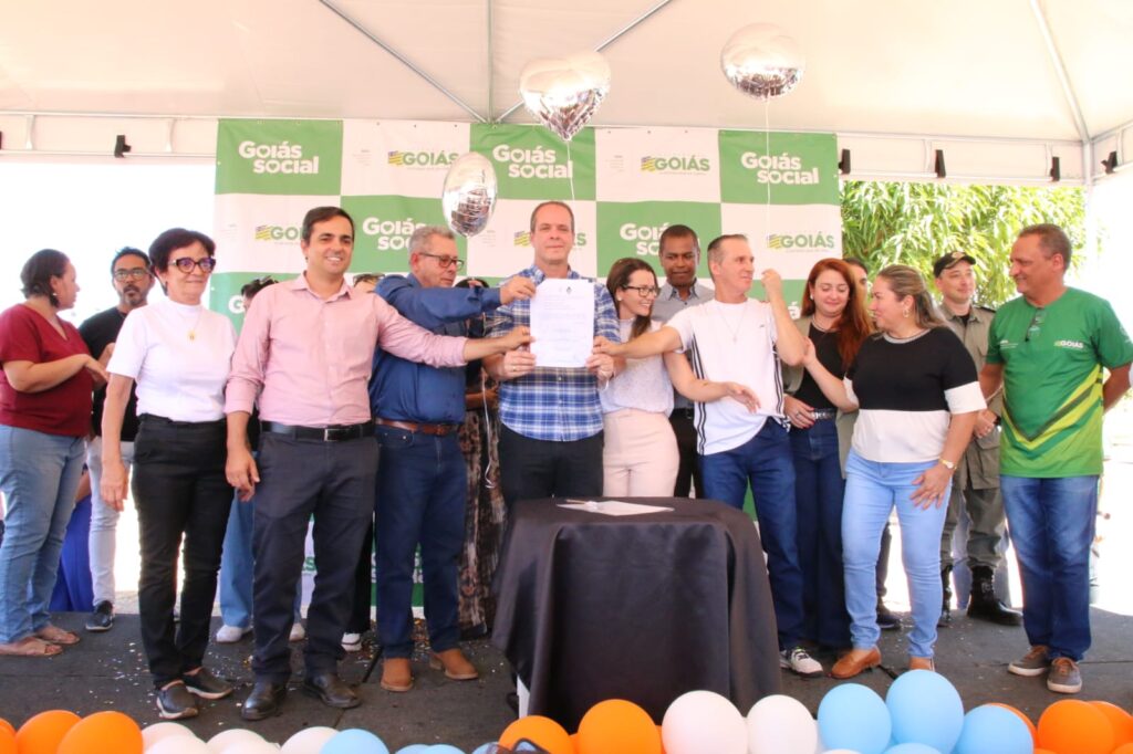 Assinada ordem de serviço para reforma do Ginásio Tancredo Neves, em Uruaçu