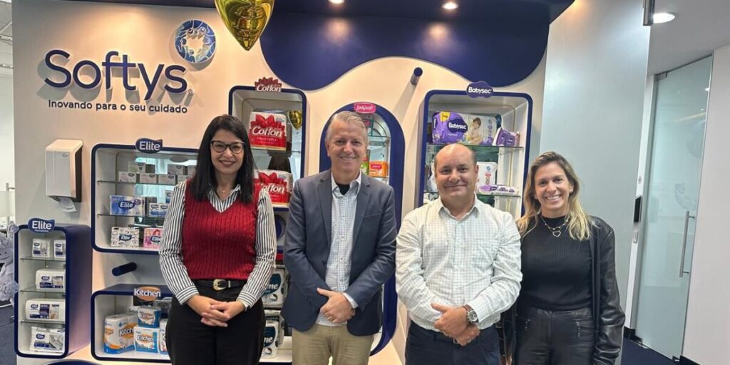 Joel Sant’Anna na sede da Softys