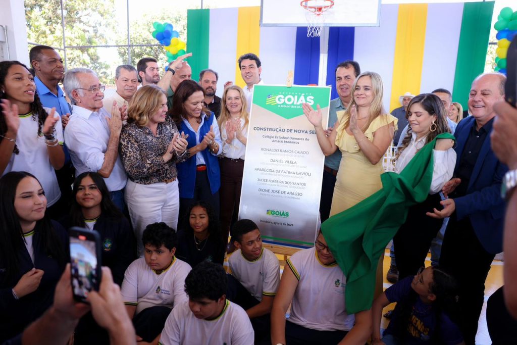 Inaugurado em Itumbiara, novo Colégio Estadual Damores Medeiros
