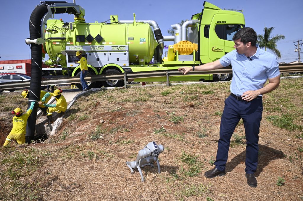 Goiás utiliza robô na desobstrução de redes de drenagem pluvial