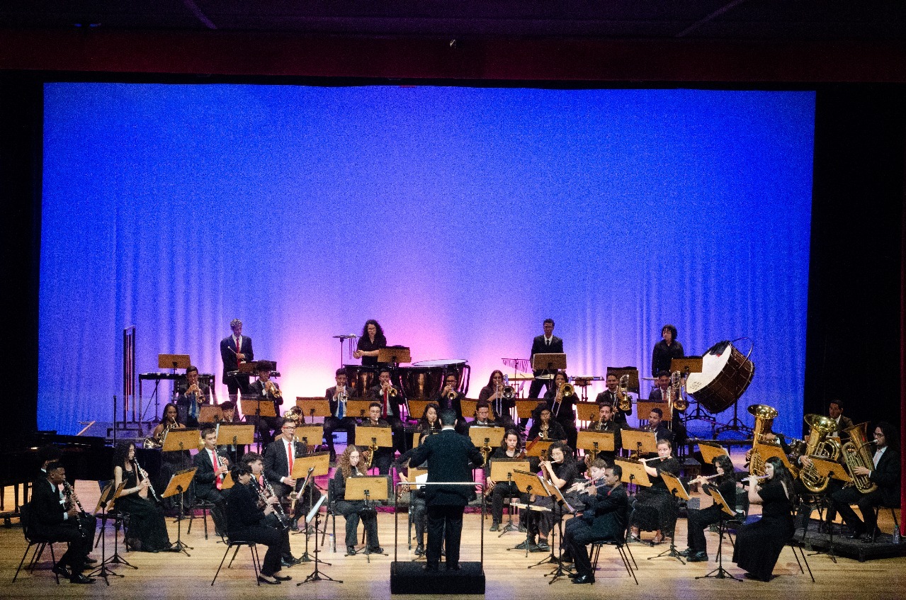 Banda Sinfônica faz apresentação gratuita no Teatro Escola Basileu França