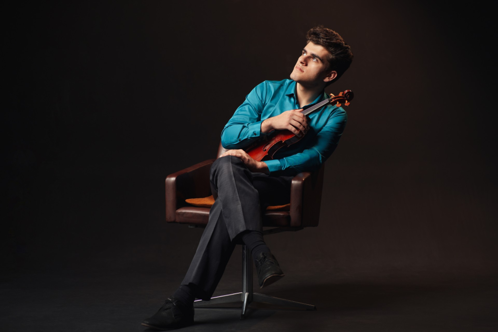 Orquestra Sinfônica Jovem de Goiás recebe o renomado violinista Guido Sant’Anna