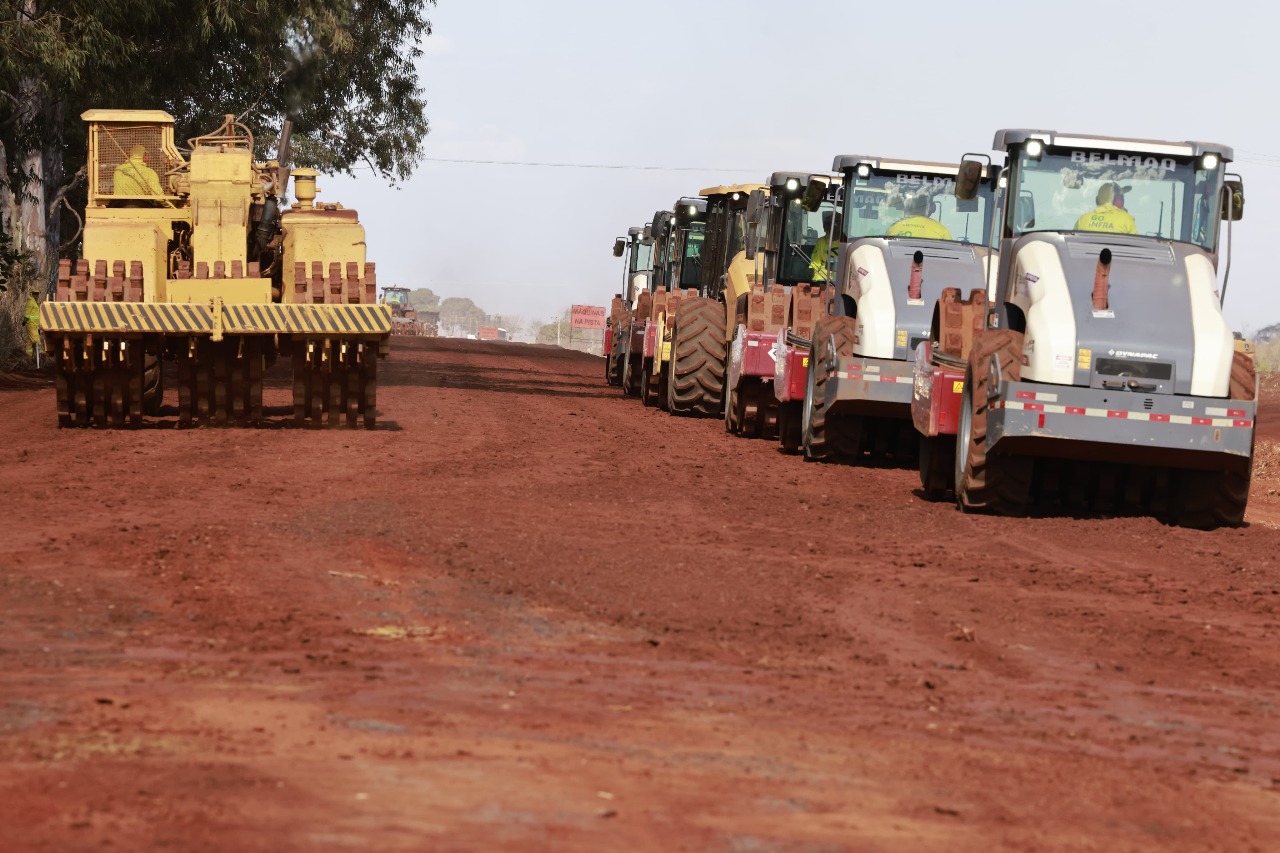 Assinada ordem de serviço para pavimentação da GO-409