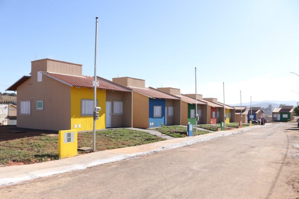 Estado entrega 89 casas em Rio Quente e Água Limpa