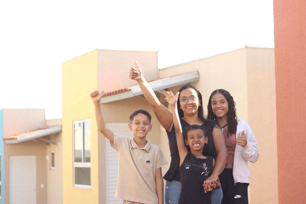 Agehab entrega 60 casas a custo zero em Estrela do Norte e Bonópolis nesta terça-feira