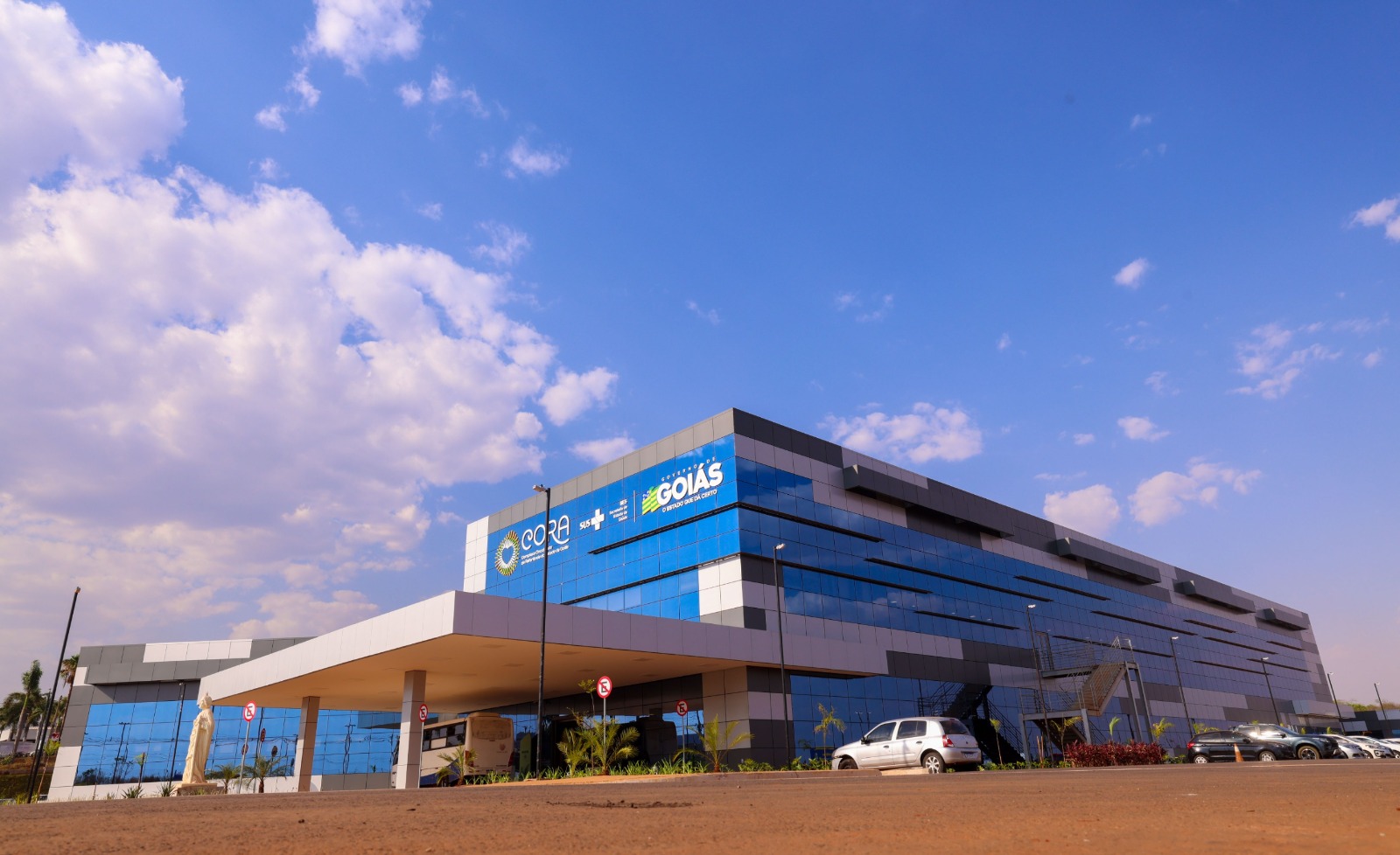 Cora já está de portas abertas