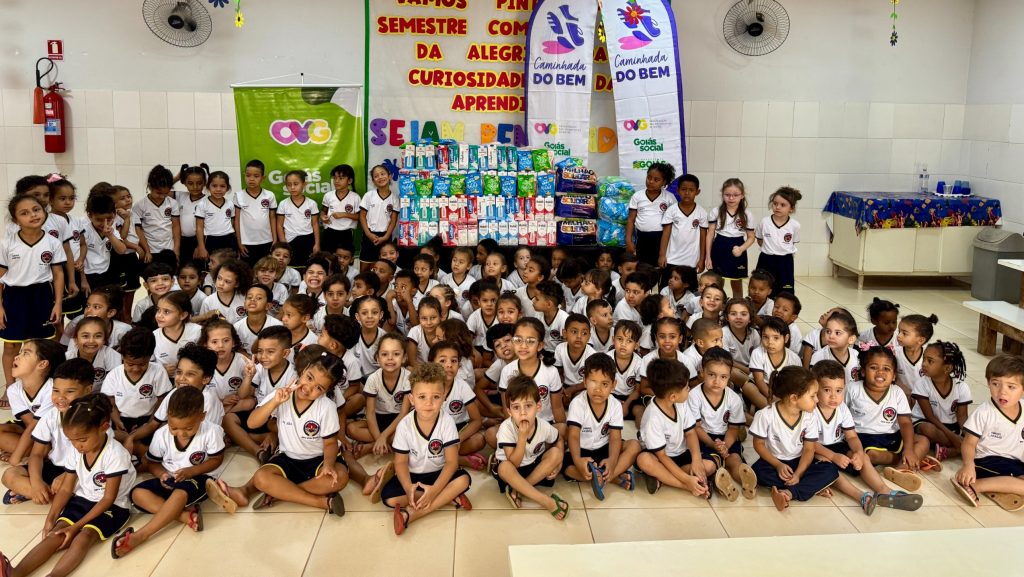 Goiás Social e OVG entregam leite arrecadado na Caminhada do Bem