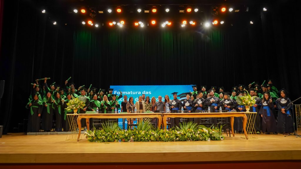 Goiás Social certifica 225 alunos em cursos de tecnologia e artes
