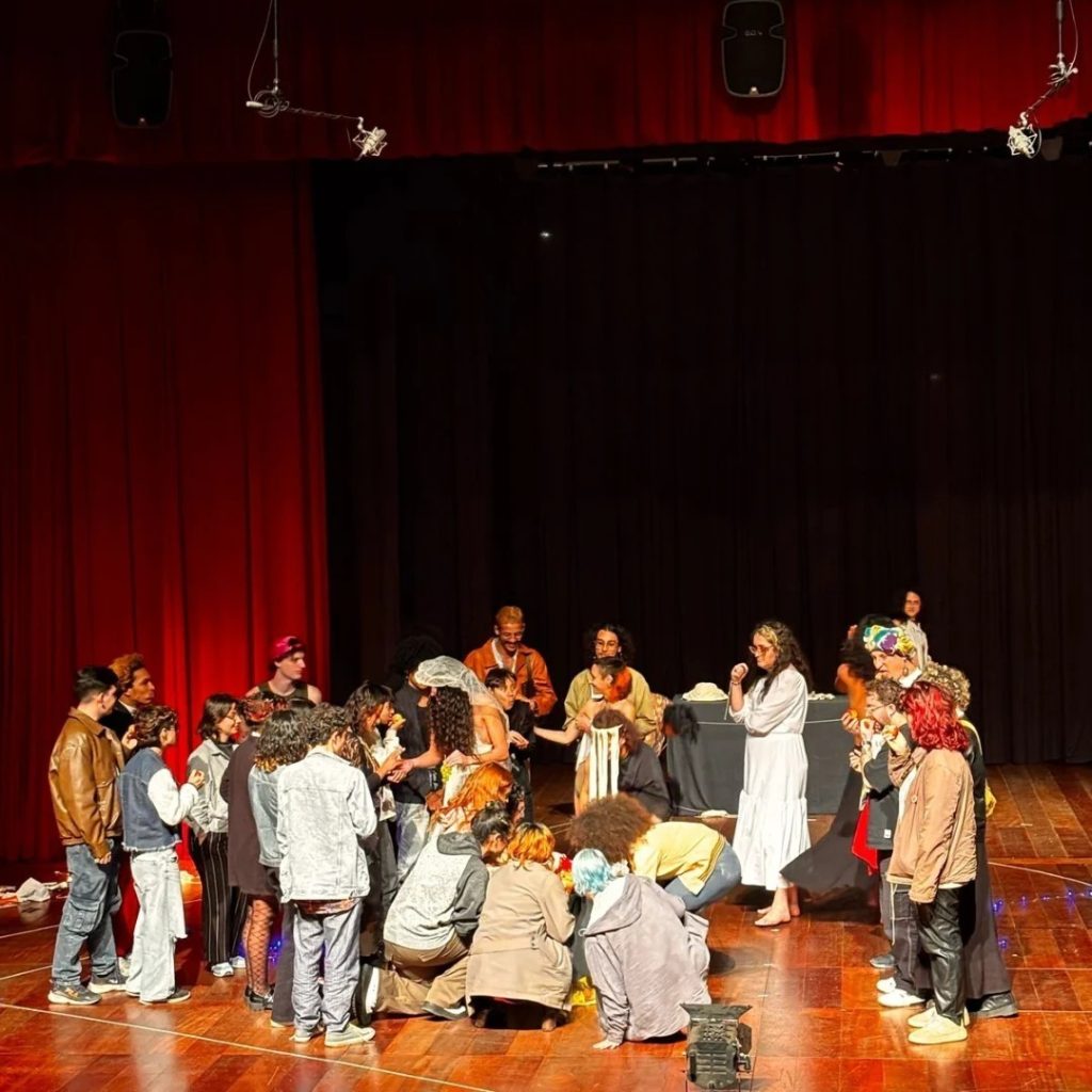 Oficinas gratuitas na Escola de Artes Visuais