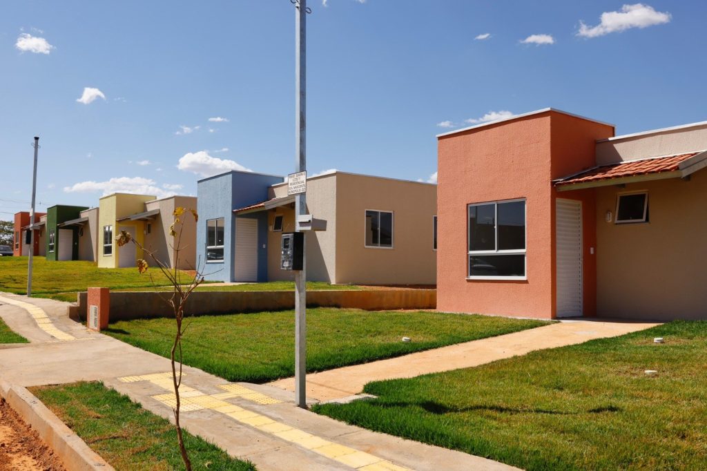 Governo entrega casas a custo zero no Norte de Goiás