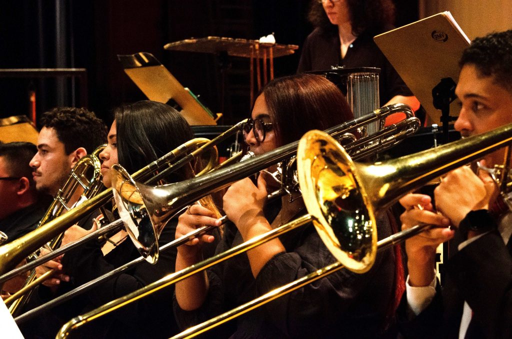 Basileu França apresenta Concerto Cênico “Amor, Morte e as Paixões”