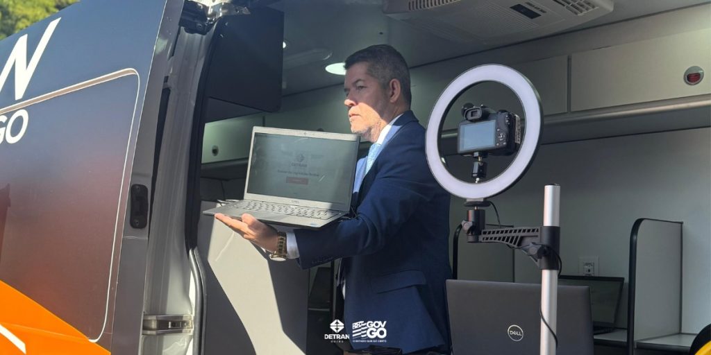 Com unidades móveis, Detran amplia acesso às provas teóricas