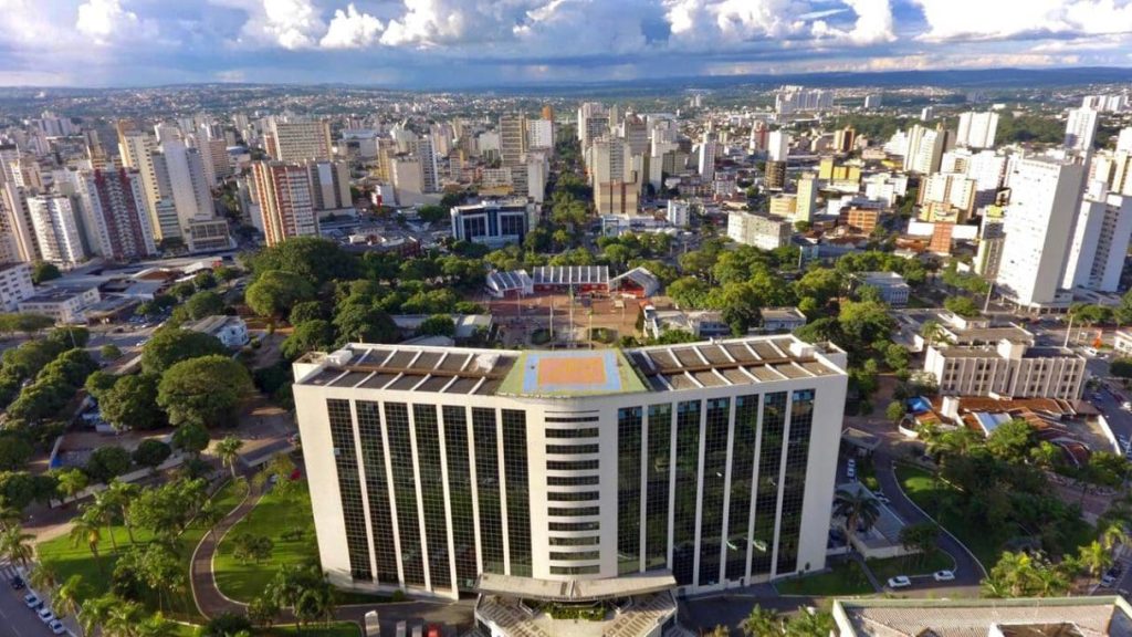 Goiás lidera avanço em gestão pública e solidez fiscal no país -Vista aérea do Palácio Pedro Ludovico