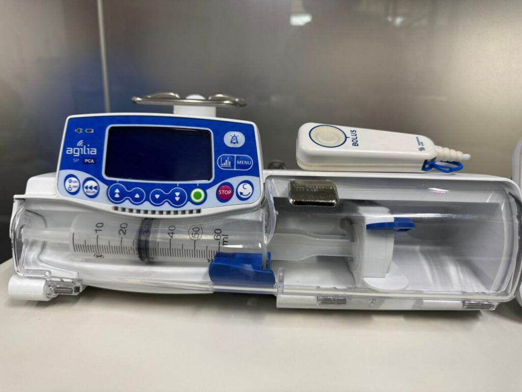 Equipamento para controle de dor utilizado no HUGO