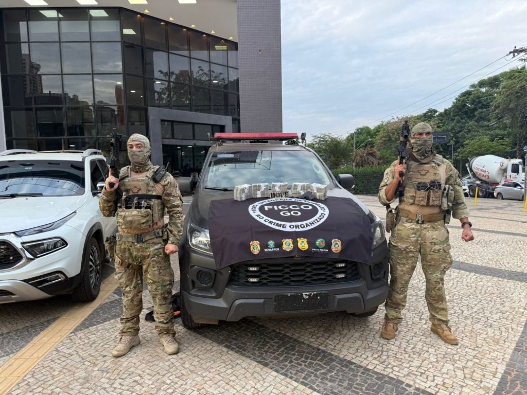 Homem é preso em Goiânia com R$ 1 milhão dentro de mochila