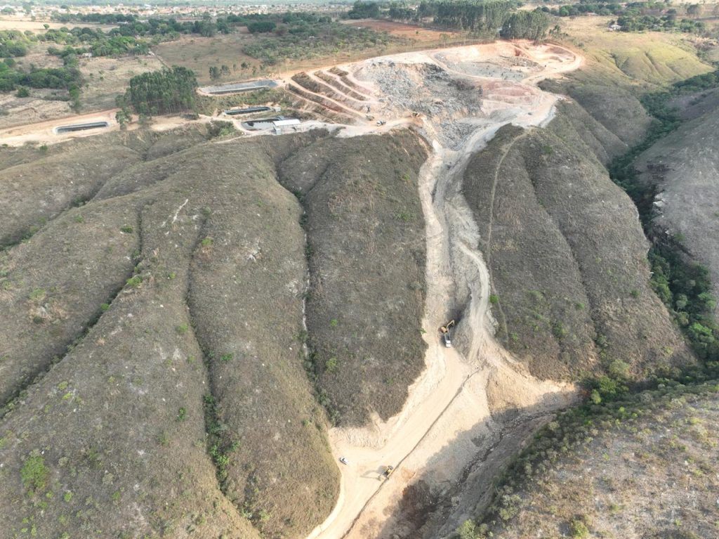 Lixão Padre Bernardo: contaminação no córrego recua