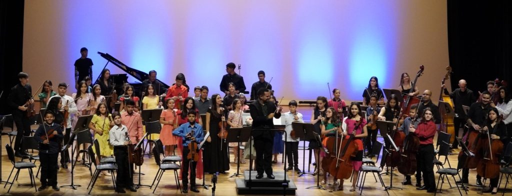 Sinfonia das Telas celebra Semana da Criança no Basileu França