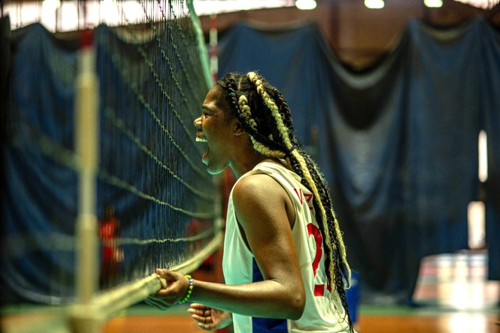 Cineasta goiana lança documentário sobre voleibol gravado em Cuba