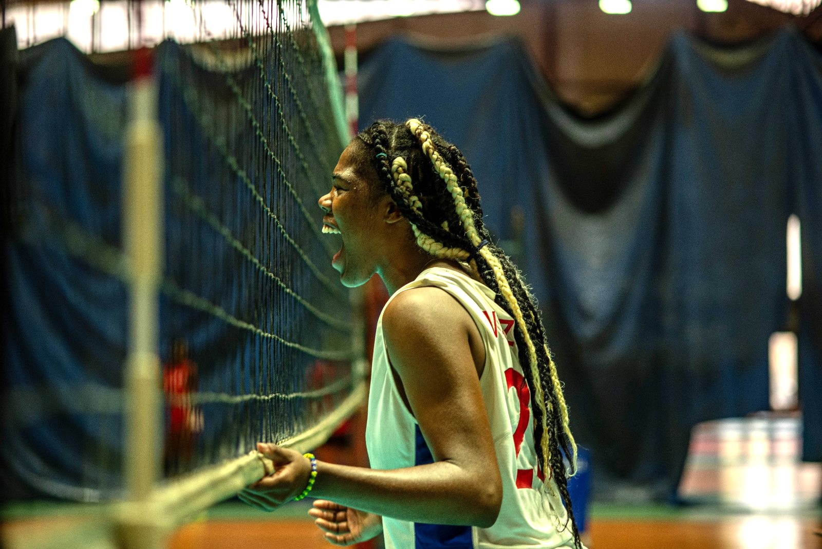 Cineasta goiana lança documentário sobre voleibol gravado em Cuba