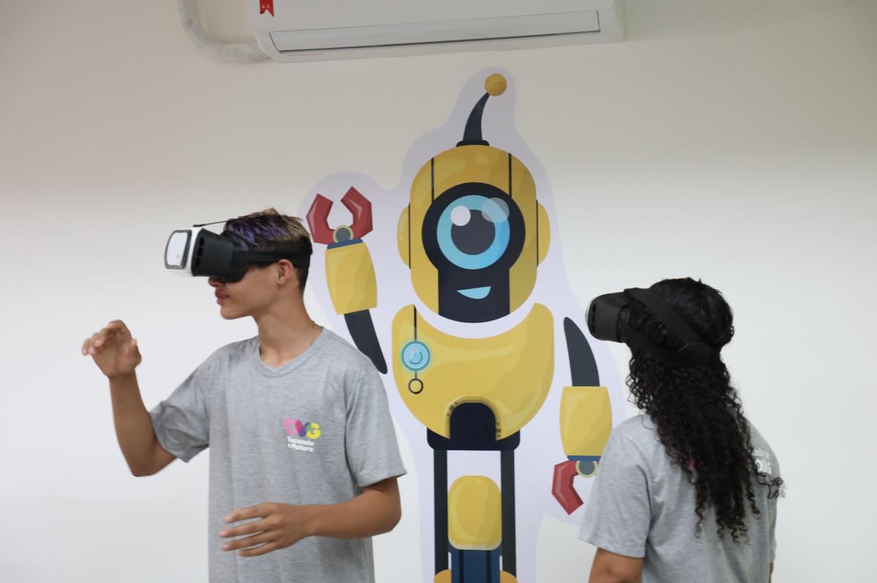 Programas para a juventude do Goiás Social na Campus Party Goiás 2025