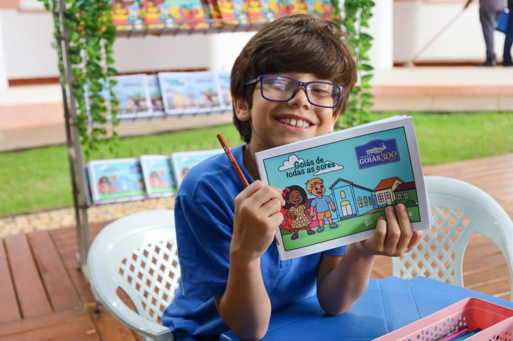 Projeto CineLeitura do Bem leva cultura e educação a 120 municípios goianos