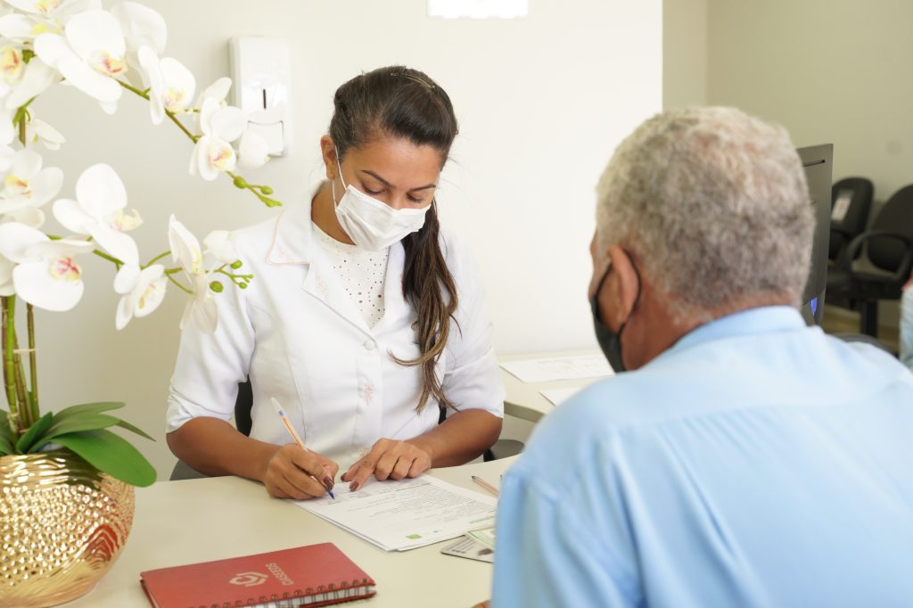 Enfermeira em atendimento