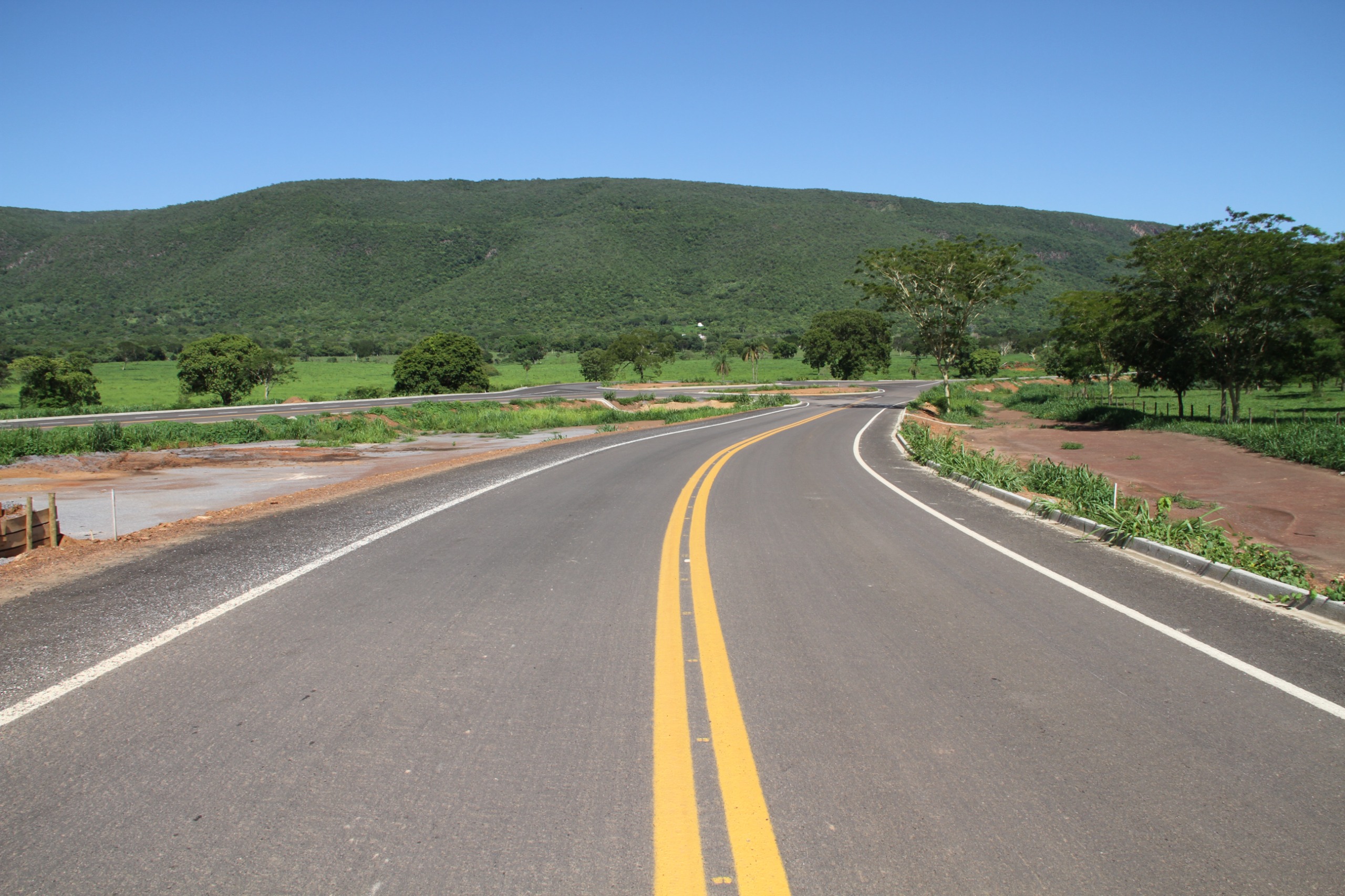 Governo de Goiás investe R$ 573 milhões em infraestrutura no Nordeste goiano