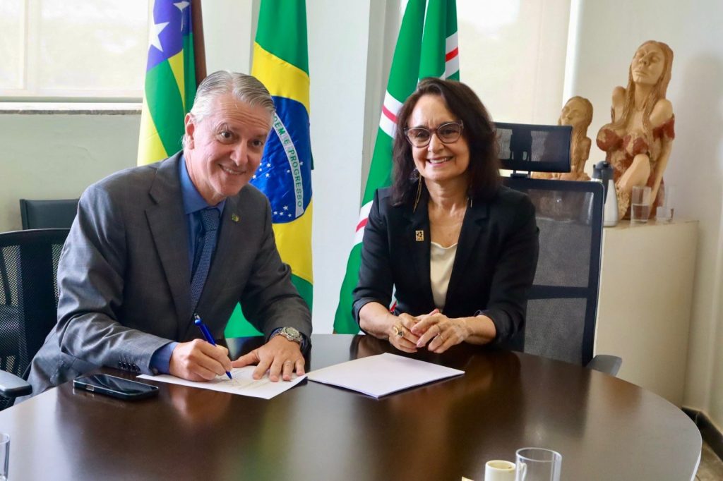 Governo de Goiás assina acordo com UFG para criação do Centro de Ciências e Tecnologia Mineral