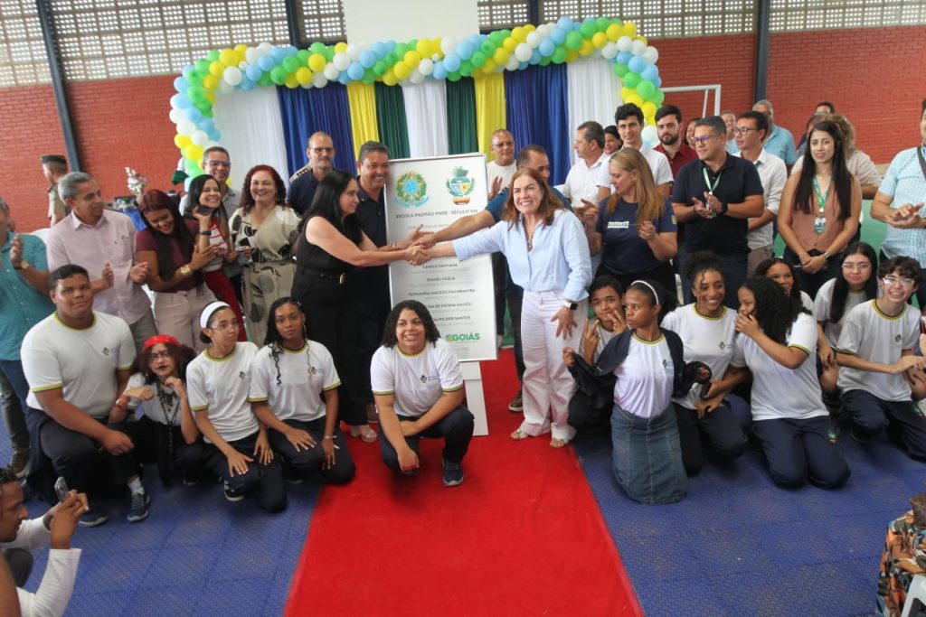 Em Novo Gama, inaugurado novo colégio Padrão Século 21