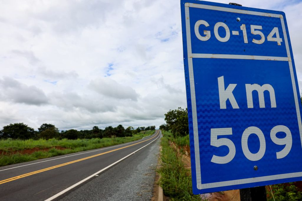 Caiado conclui 100% de integração asfáltica com pavimentação da GO-154 em Bonópolis