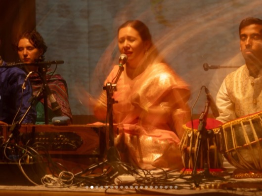 Centro Cultural Martim Cererê recebe turnê internacional da da Sahaja Yoga Brasil