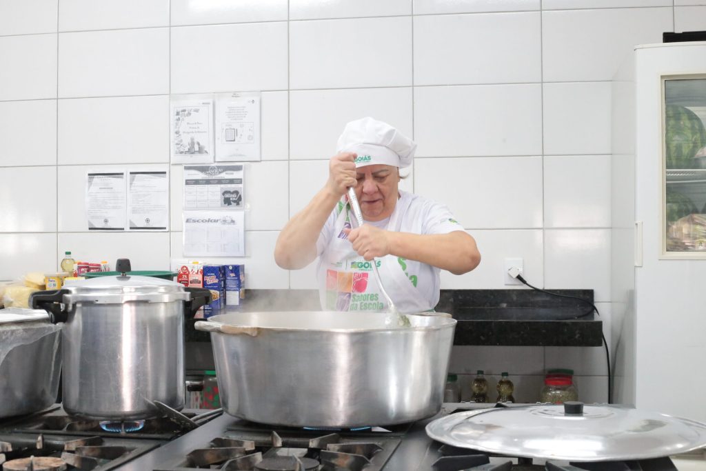 Investimentos históricos fortalecem merenda escolar em Goiás, reconhece TCE