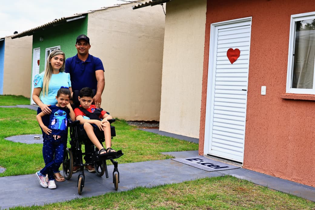 Governo entrega 100 casas a custo zero em Cristianópolis