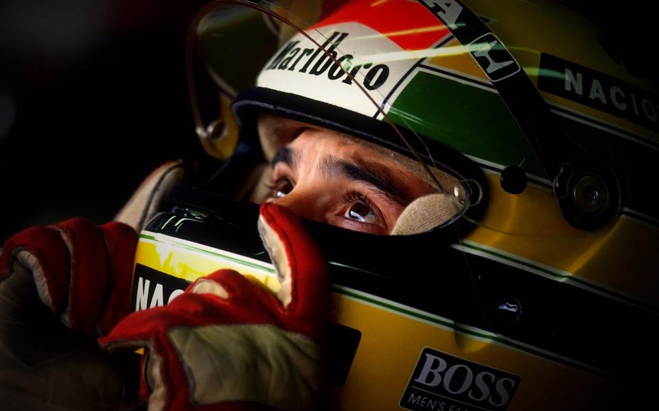 Autódromo de Goiânia está pronto para receber outras categorias do automobilismo - Foto do piloto brasileiro Ayrton Senna