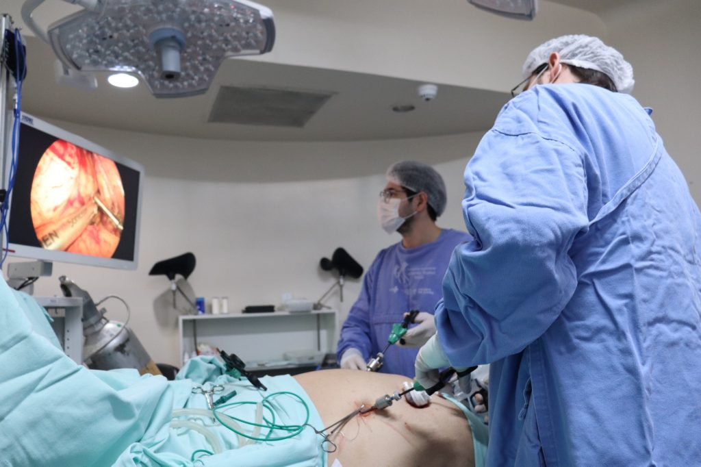 Realização de cirurgia metabólica no HGG